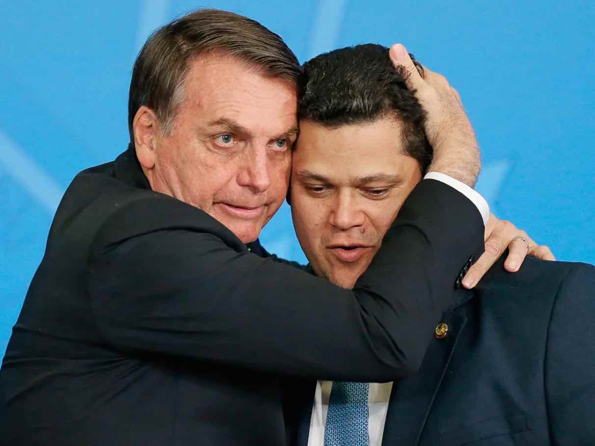 Revolta: apoio de Bolsonaro a Alcolumbre e Hugo Motta aumenta críticas e erosão de sua base