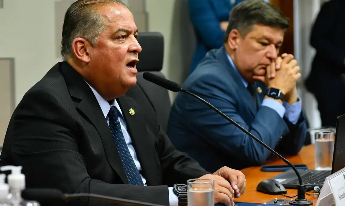 PF pede inquérito para investigar suspeita de desvios em emendas de senador
