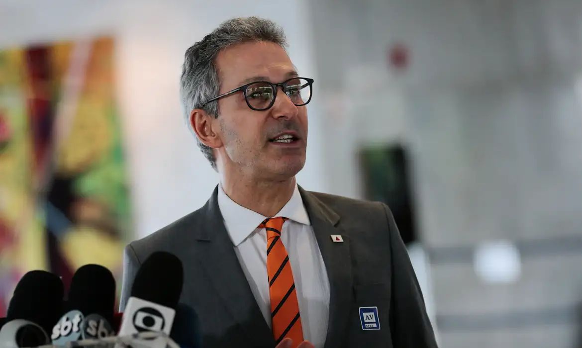 Zema critica Justiça e defende candidatura de Bolsonaro em 2026