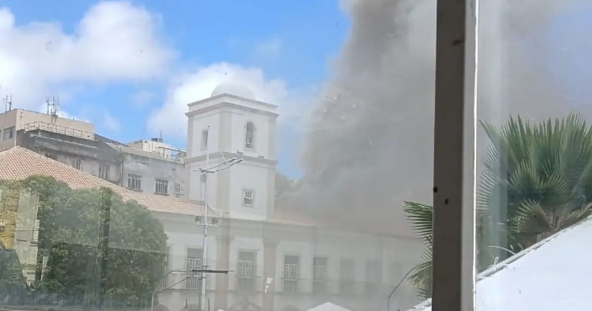 Incêndio na Câmara de Salvador: Presidente da Casa pede apoio ao prefeito e governador 