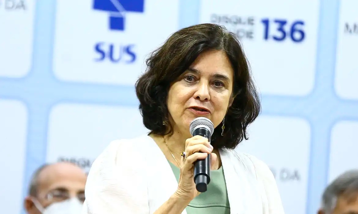 Nísia Trindade comenta demissão do Ministério da Saúde: 