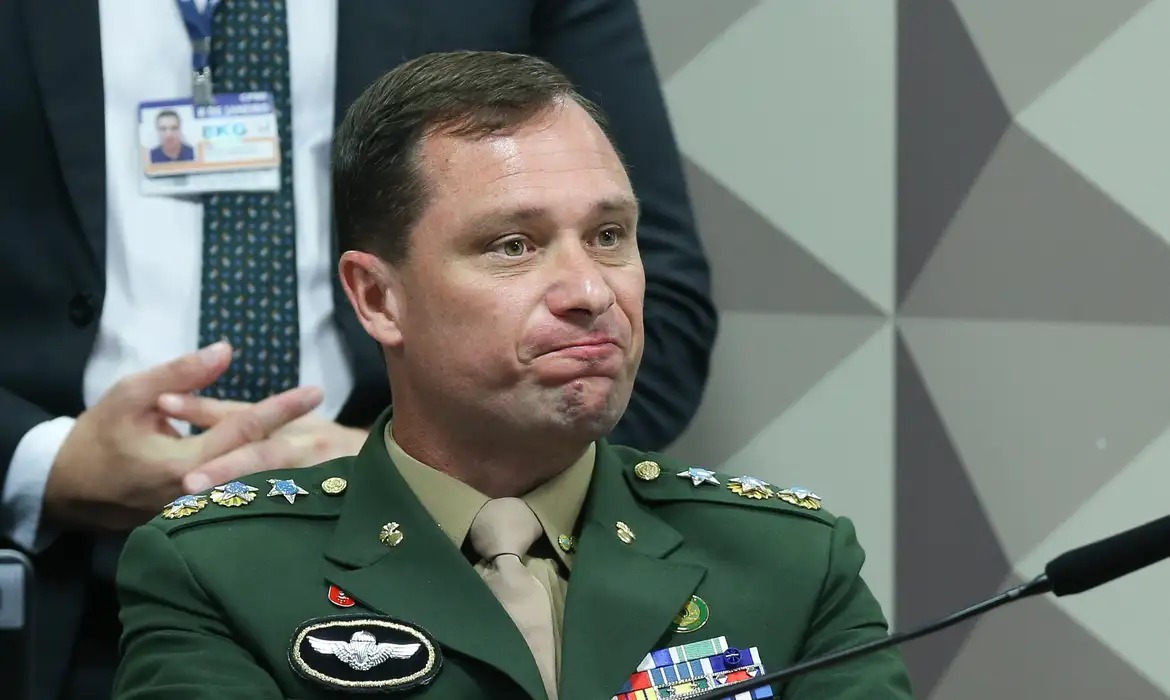 Defesa de Mauro Cid nega coação e contesta acusações da PGR