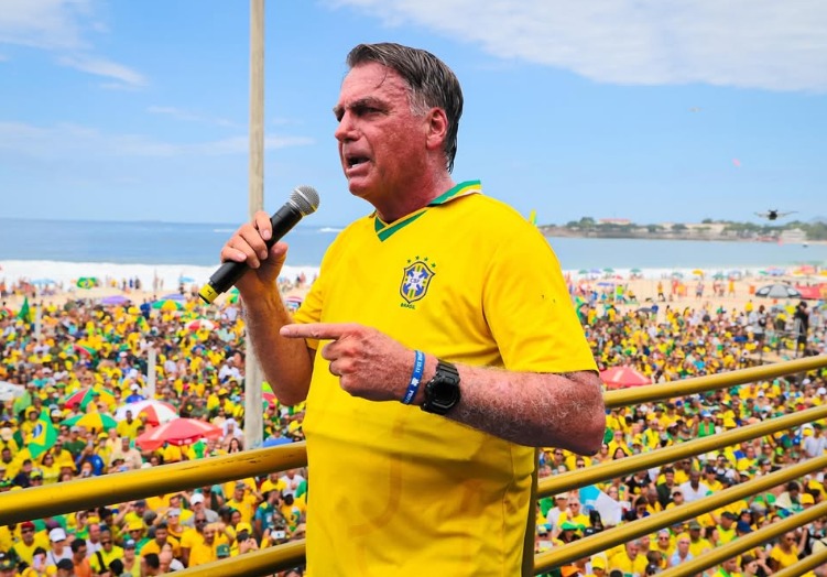 8/1: Oposição e governo disputam apoio popular para projeto de anistia aos condenados