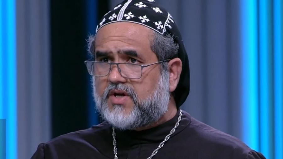 Justiça arquiva ação de Padre Kelmon contra companhia aérea por falta de pagamento de custas