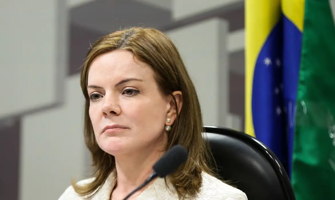 Gleisi Hoffmann processa deputado Gustavo Gayer por injúria e difamação no STF
