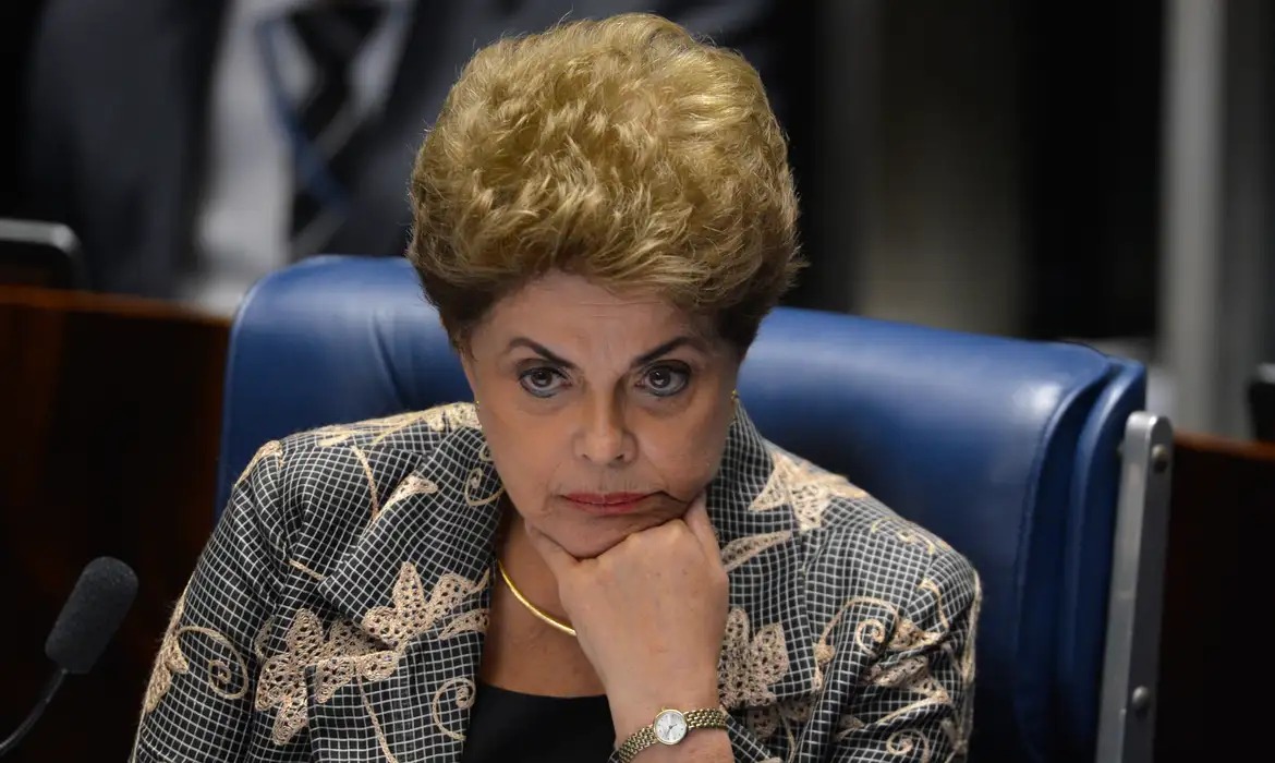 Dilma é reeleita presidente do Brics