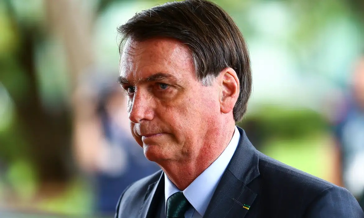 Bolsonaro chega a Brasília antes de julgamento no STF e critica investigação
