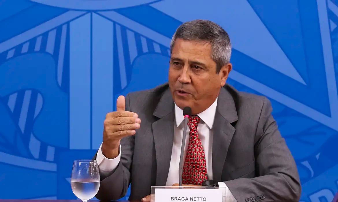 Defesa de Braga Netto afirma que não há provas que o incriminem em julgamento no STF