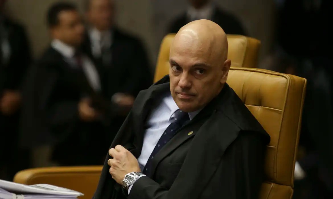 Moraes cobra esclarecimentos sobre possível fuga de Léo Índio para Argentina