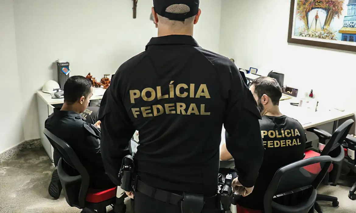Polícia Federal investiga esquema de lavagem de dinheiro do tráfico internacional de drogas através de 