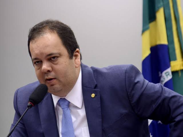 Elmar Nascimento cobra definição do União Brasil sobre apoio a Lula: “Tem que decidir até o fim do ano”