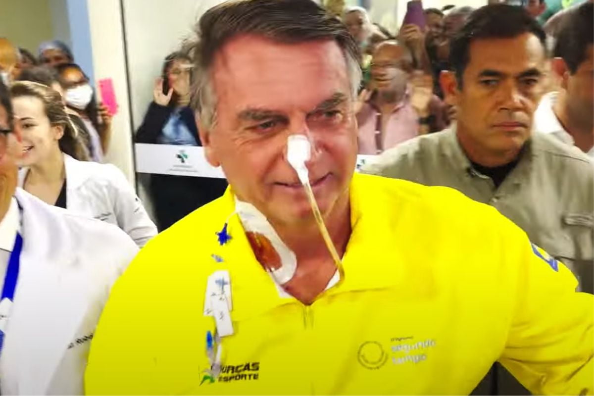 Bolsonaro segue internado na UTI após cirurgia intestinal complexa, mas quadro é estável