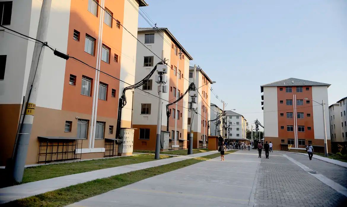 Governo lança “Minha Casa, Minha Vida – Classe Média” para famílias com renda de até R$ 12 mil