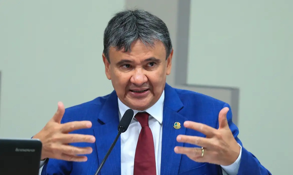 Ministro defende atuação internacional de Janja: “Vai fazer a agenda que quiser”