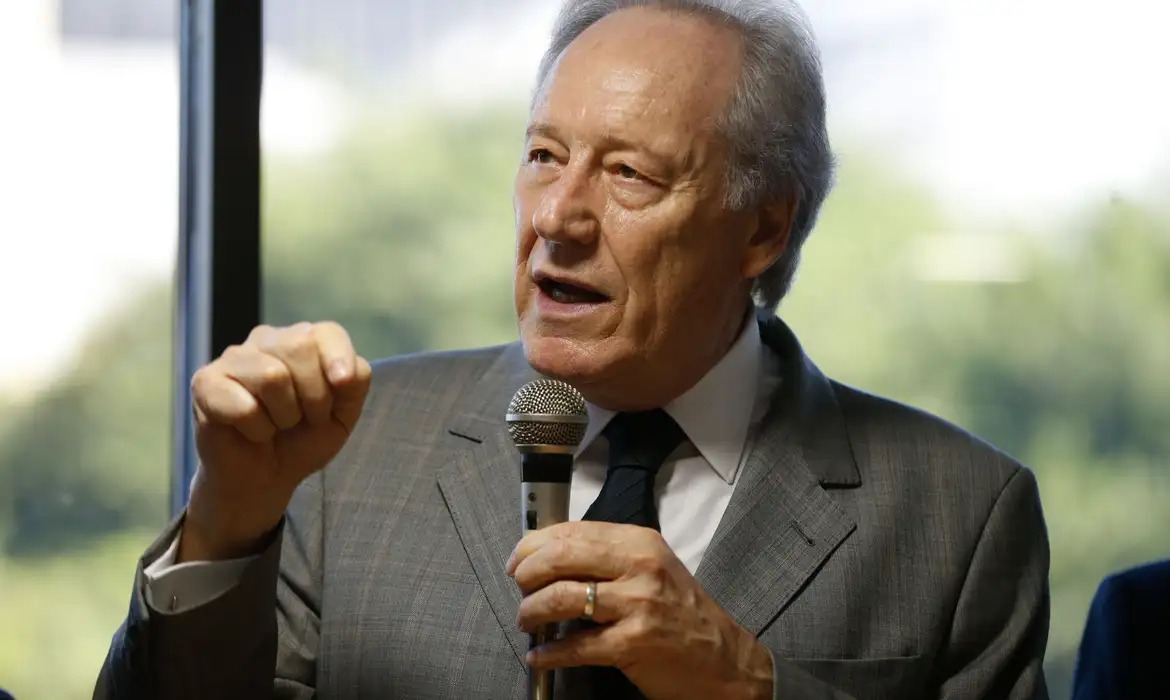 Lewandowski nega retorno de ex-agente da PF demitido após acusação anulada pela Justiça