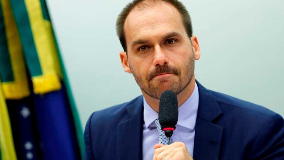 Deputado Eduardo Bolsonaro é alvo de pedido de inquérito por ações nos EUA contra STF