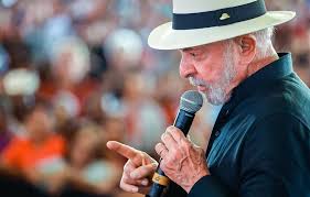 Lula apoia regulação de redes sociais e destaca debate com Congresso