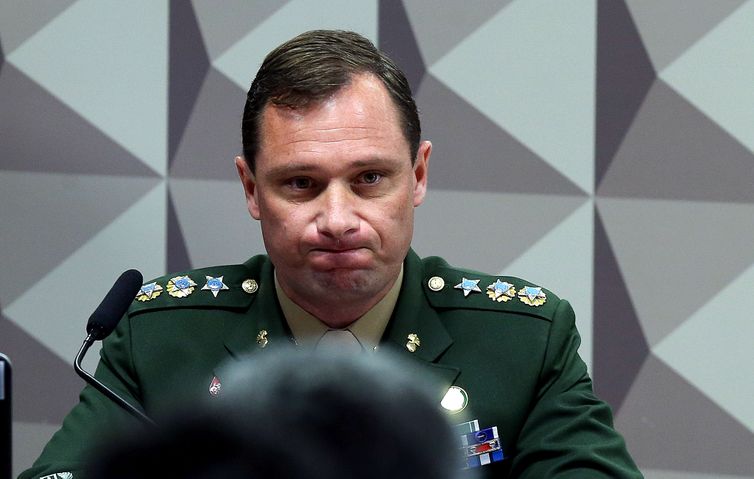 Moraes rejeita pedido de Bolsonaro para anular delação de Mauro Cid