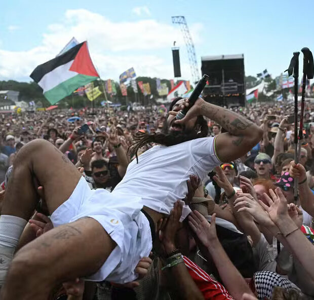 EUA cancelam vistos de dupla britânica após protesto contra Israel