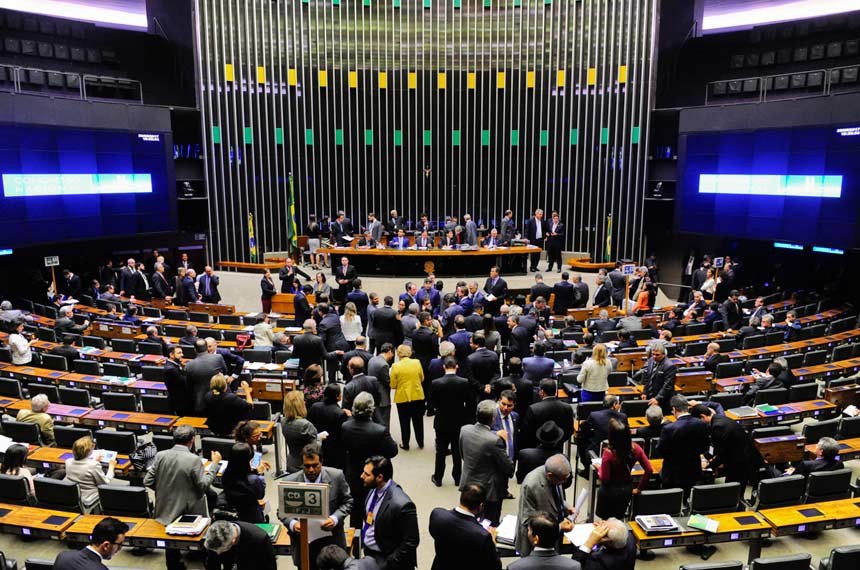 Lula é criticado por 69% dos deputados por pouca atenção ao Congresso