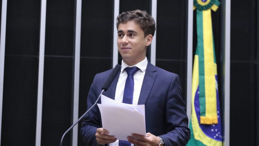 Nikolas exige afastamento de assessor ligado a protesto no Itaú