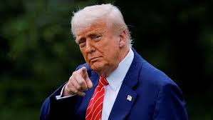 Trump expressa insatisfação com Brasil e cita Bolsonaro, diz assessor
