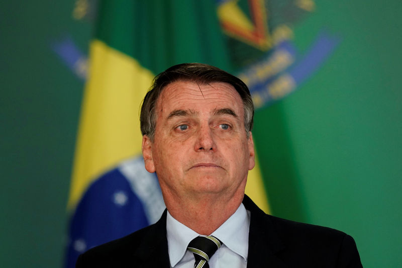 Bolsonaro critica tarifa de Trump e diz que poderia negociar solução