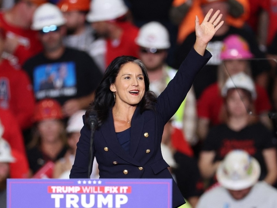 Tulsi Gabbard acusa Obama de conspirar contra Trump