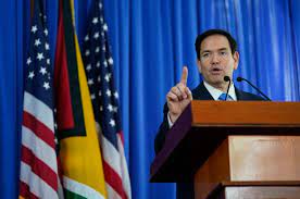 EUA condenam Maduro e declaram seu governo ilegítimo