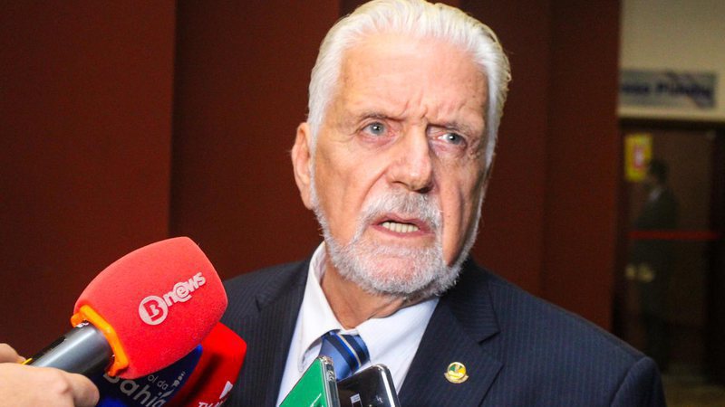 Senador Wagner busca diálogo com Bush para mediar relação Brasil-EUA
