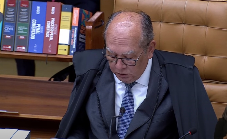 Gilmar Mendes exalta atuação de Alexandre de Moraes na defesa da democracia