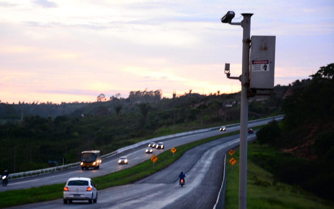 Corte orçamentário desativa radares em rodovias federais brasileiras