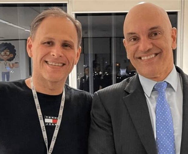 Alexandre de Moraes busca extradição de ex-assessor do TSE por vazamento de informações