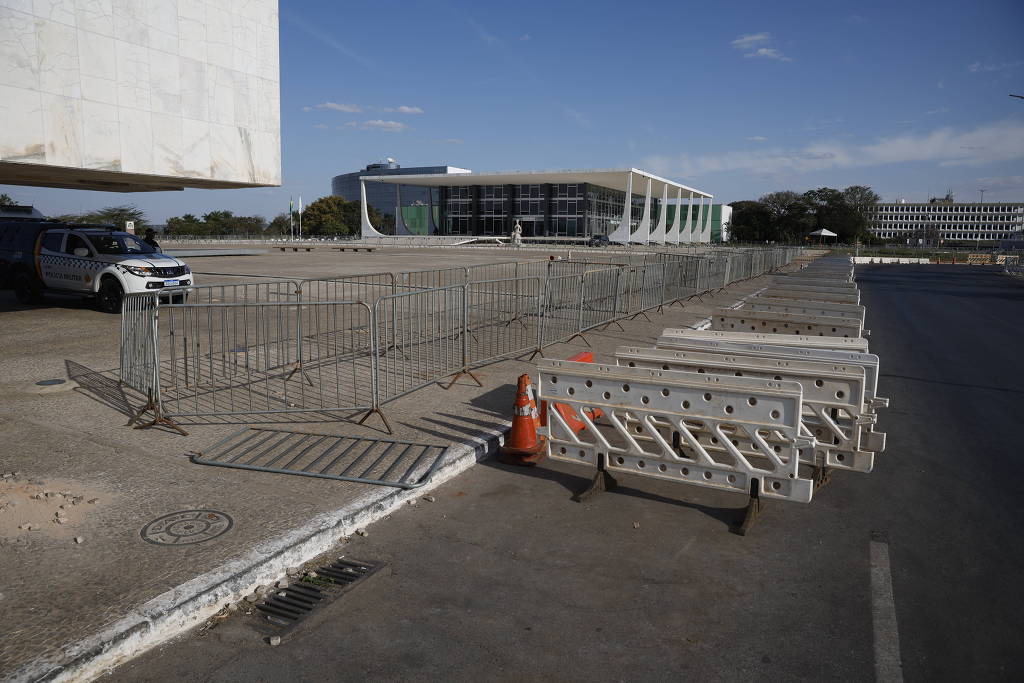 Preparativos de segurança intensificados em Brasília para julgamento de Jair Bolsonaro