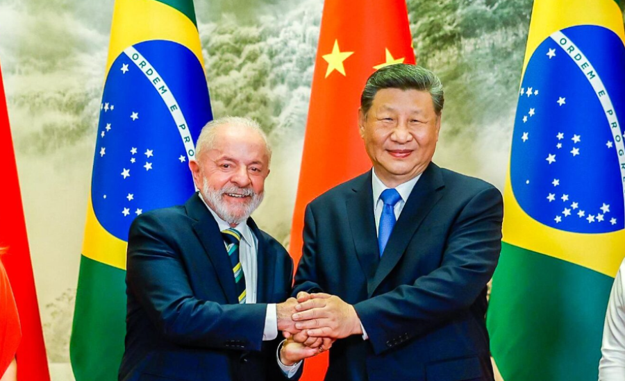 Lula e Xi Jinping fortalecem laços para um futuro conjunto em meio a tensões comerciais