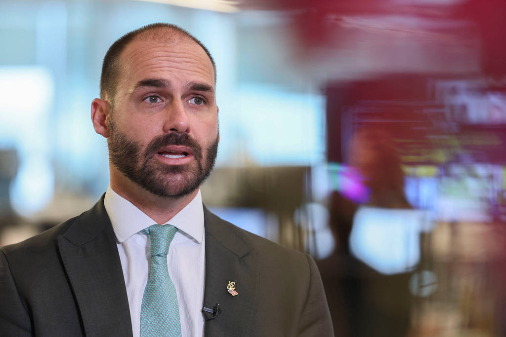 Eduardo Bolsonaro critica Tarcísio por possível candidatura presidencial