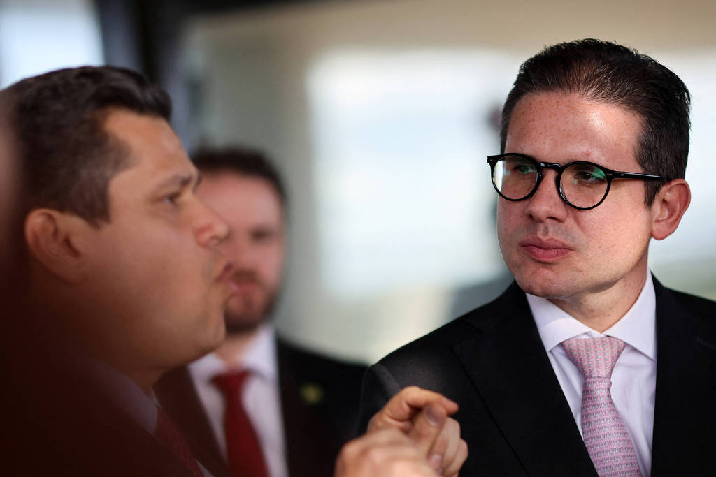 Senado busca redução de penas do 8/1, mas centrão insiste em anistia para proteger Bolsonaro