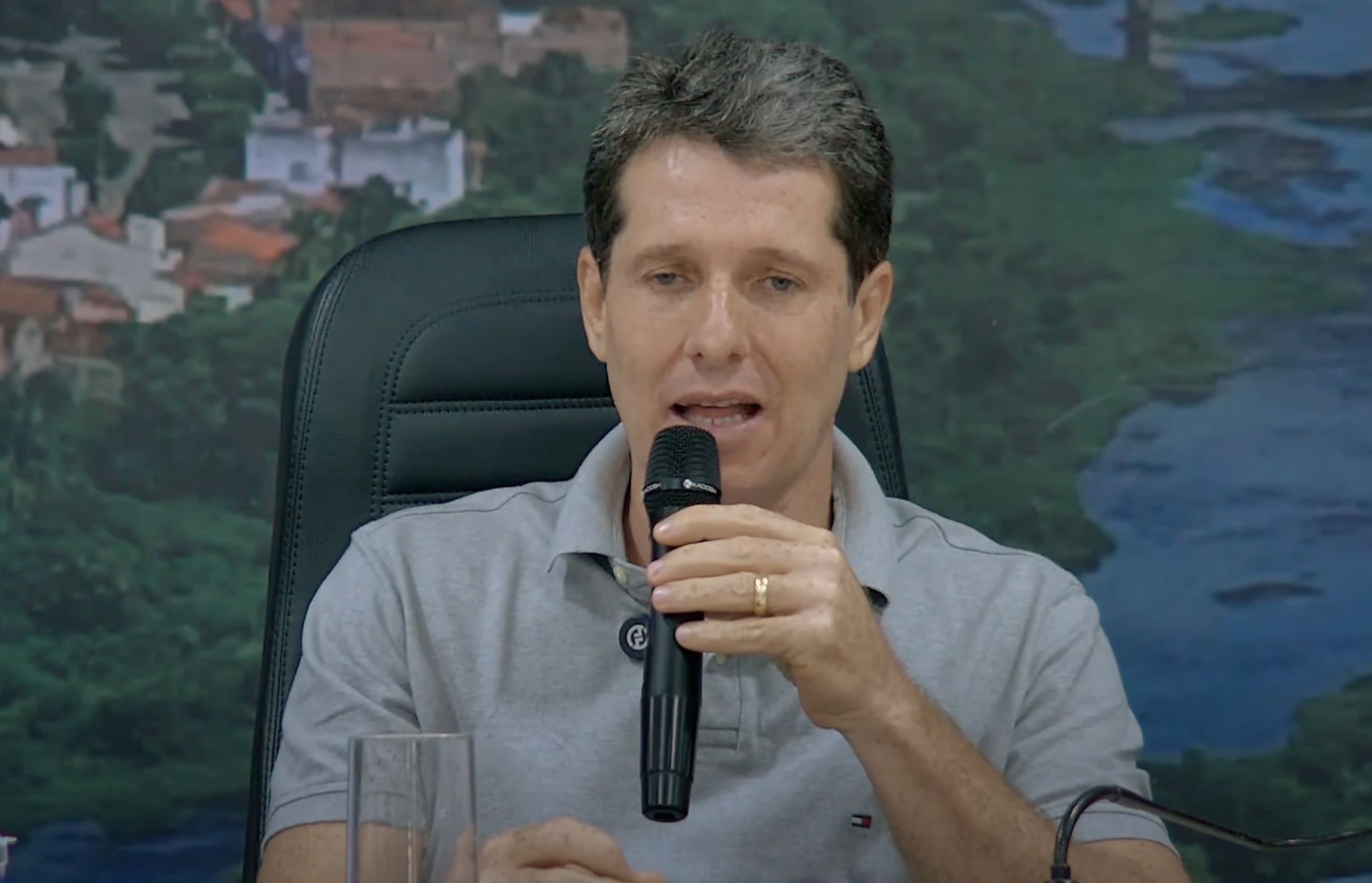 Gestão de Zé Cocá em Jequié firma contratos de R$ 58 milhões e gera controvérsia