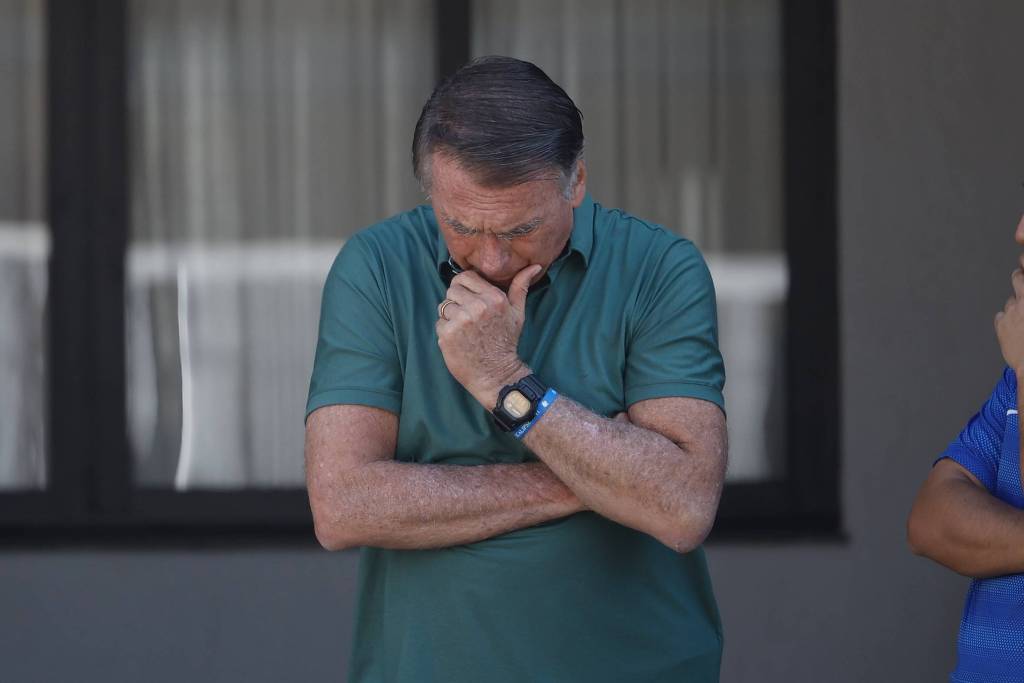Jair Bolsonaro pode ter pena reduzida para 1 ano e 7 meses de prisão domiciliar