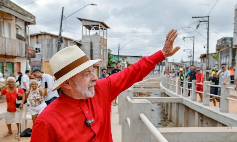 Lula planeja pernoite em embarcação para a COP30 em Belém