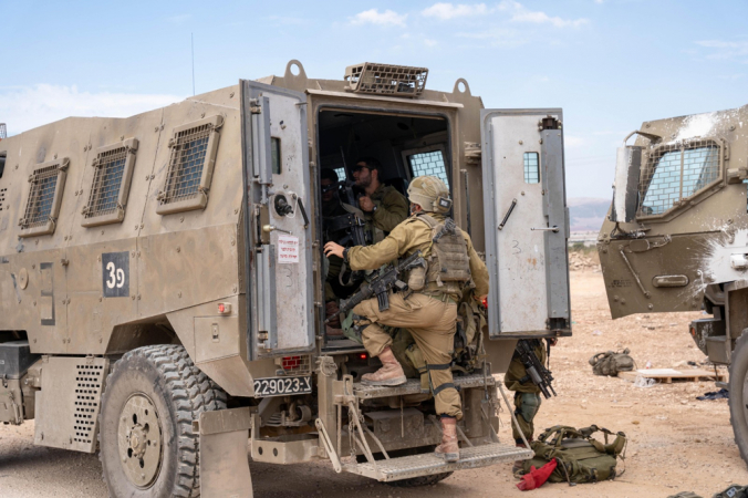 Israel intensifica ataques em Gaza após suposta violação de cessar-fogo pelo Hamas