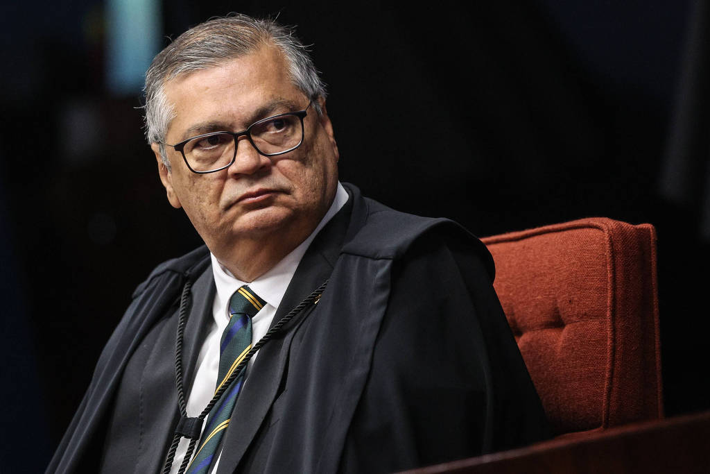 Polícia federal examina repasses de 92 parlamentares por determinação de Dino e avalia instauração de apurações adicionais