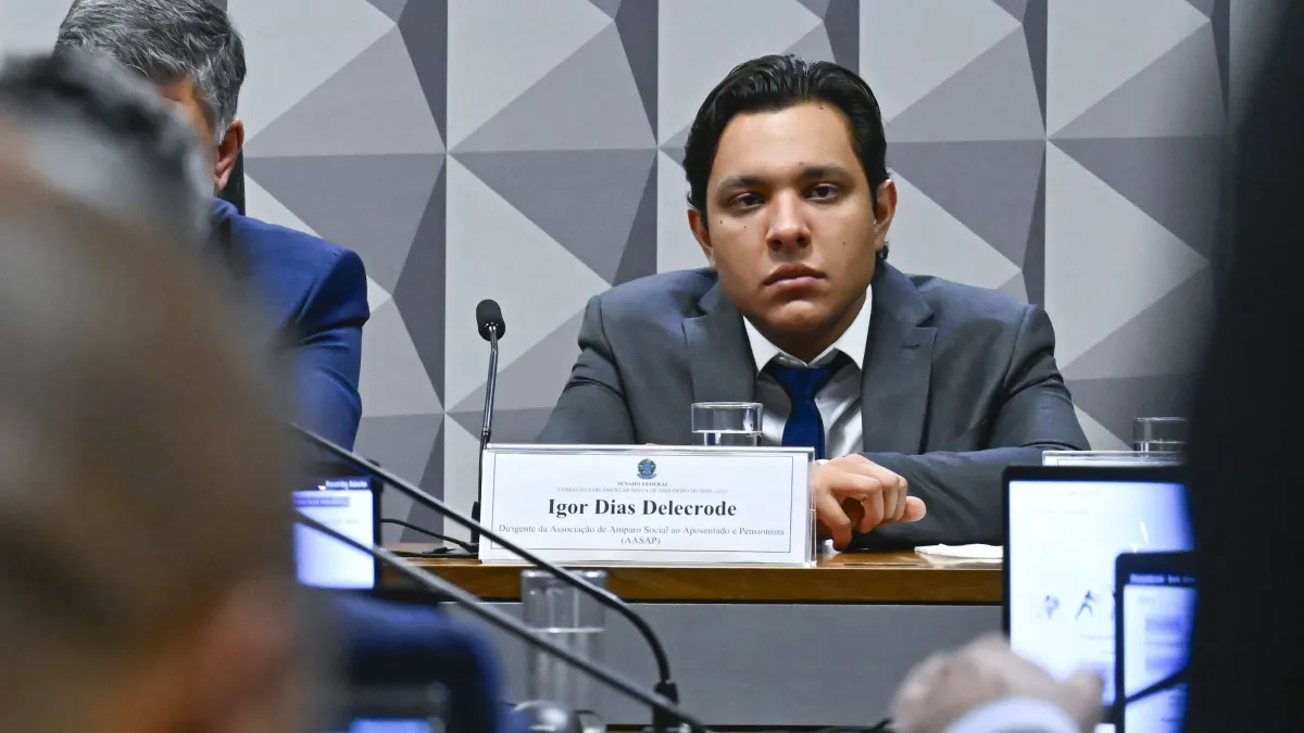 Empresário suspeito de fraude em aposentadorias tem aparelho telefônico confiscado pela CPMI do INSS