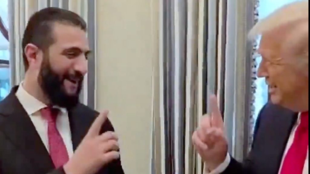 Encontro inusitado na Casa Branca revela curiosidade de Trump sobre casamento sírio