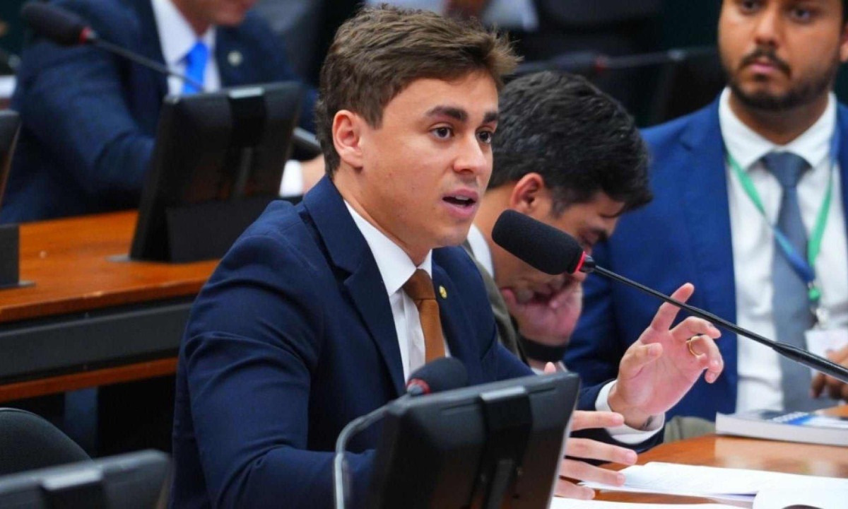 Deputado Nikolas Ferreira zomba de Moraes após liberação para visita a Bolsonaro: 'Finalmente o rei do país me liberou'