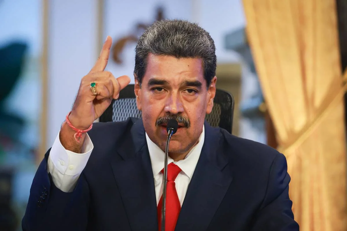 Maduro fala em inglês e reforça apelo por paz enquanto Trump não descarta tropas na Venezuela