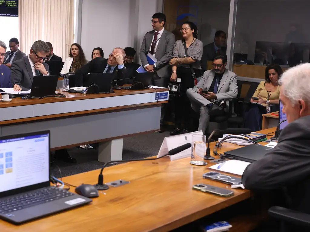 CCJ aprova PL da Dosimetria, e plenário pode votar nesta quarta