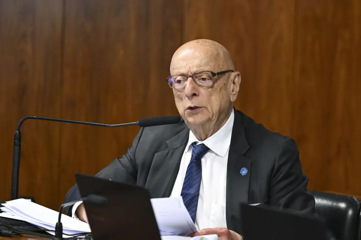 Senador Amin aceita emenda para limitar benefícios do PL da Dosimetria aos condenados do 8 de janeiro