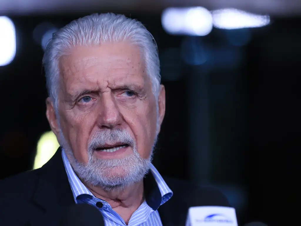 Tensão interna no governo Lula após acordo de Jaques Wagner no PL da dosimetria