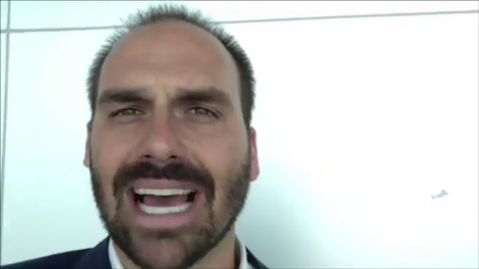 Polícia Federal determina retorno de Eduardo Bolsonaro ao posto de escrivão